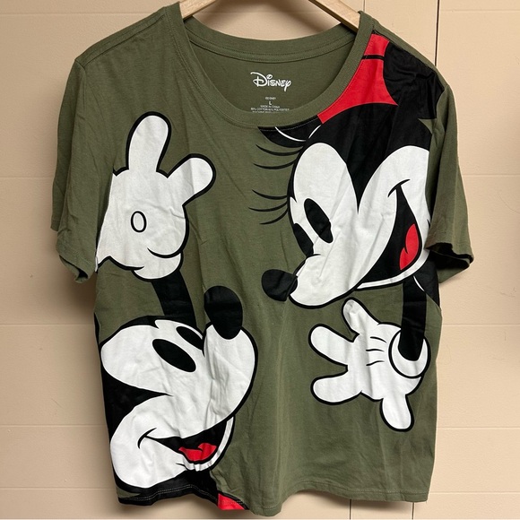Disney Tops - Disney T-shirt green size L Women
